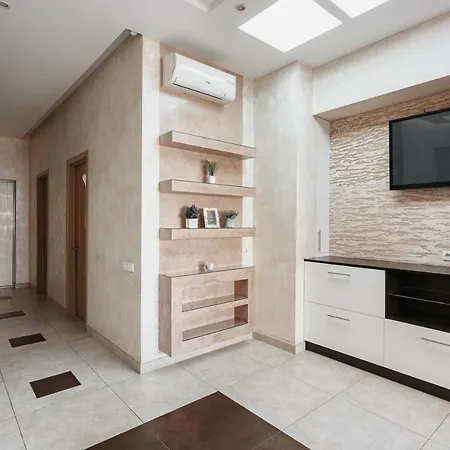 Lapinsky Apartments *